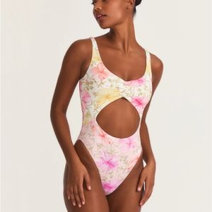 BNWT/ Hurley LSF hibiscus cheeky one piece MEDIUM